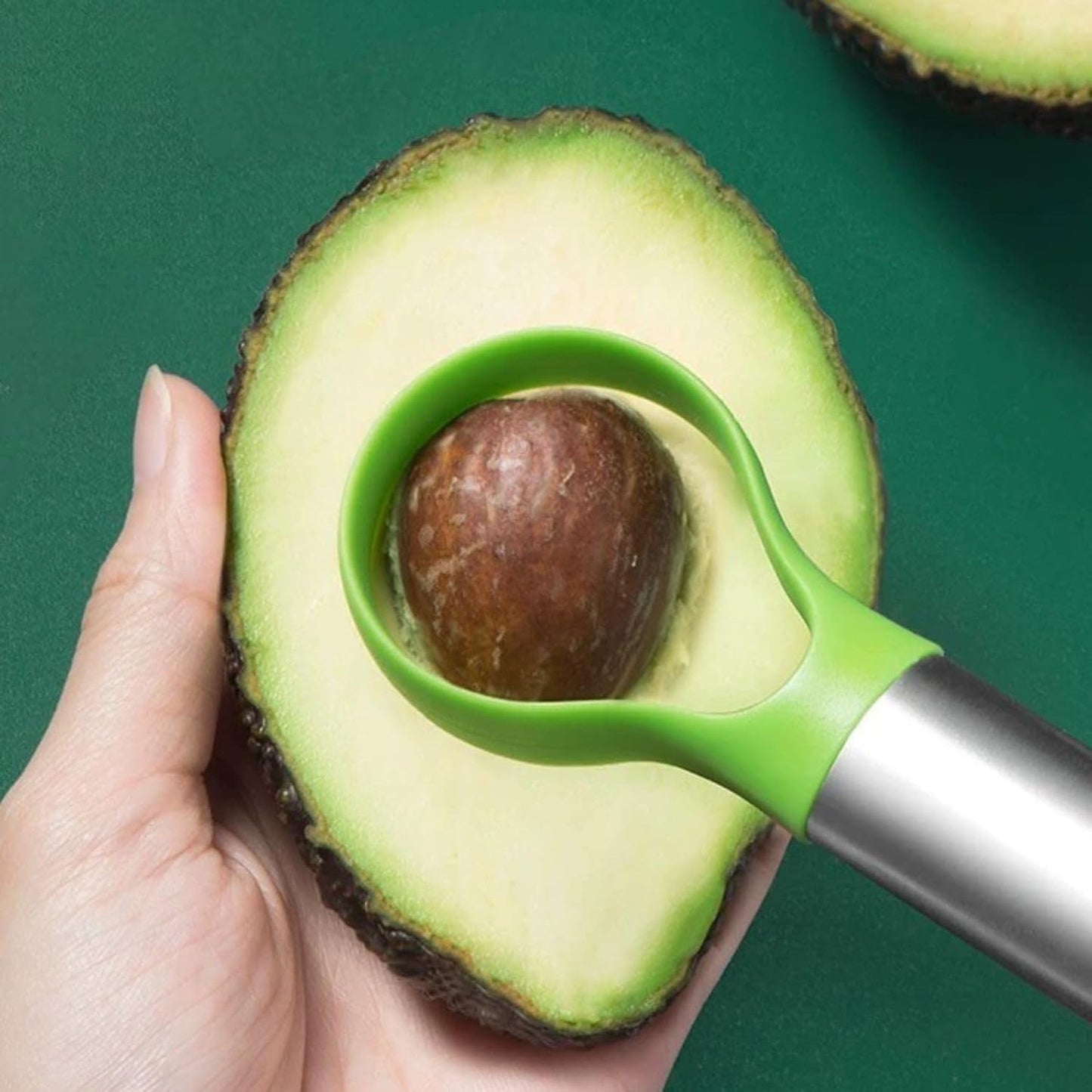 Avocado Slicer Tool — 3-in-1 Multifunctional Cutter